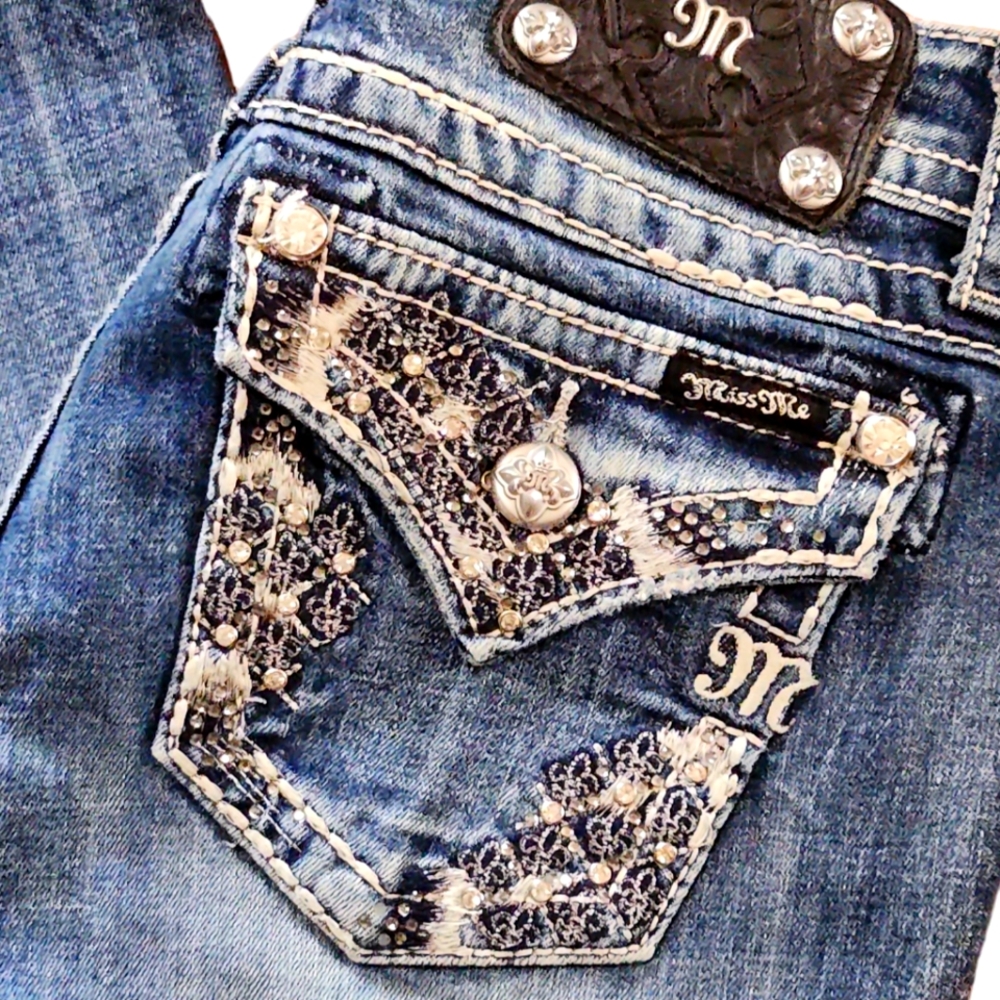 Miss Me Cuffed Capri Jeans Size 26